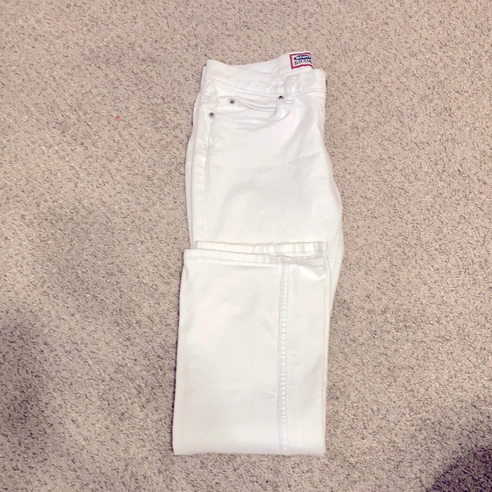 White denim jeans